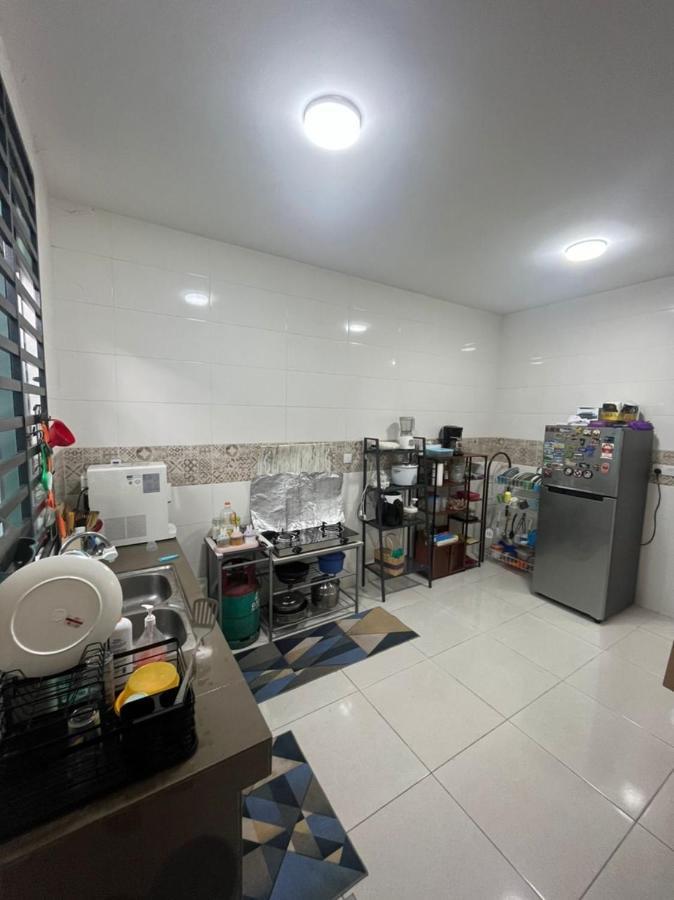 Hadeerna Homestay - Double Storey Terrace Chemor Εξωτερικό φωτογραφία